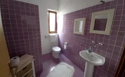 Bild 17: A2(2+2): Badezimmer mit Toilette