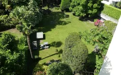 Bild 11: Blick von Terrasse in den Garten
