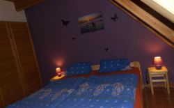 Bild 2: Schlafzimmer mit Doppelbett